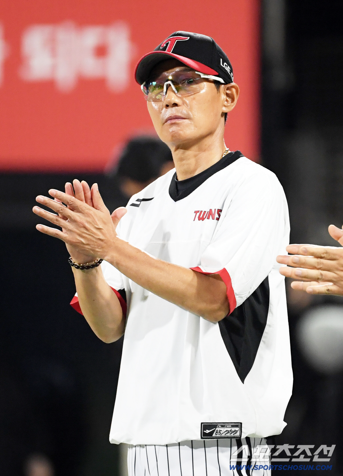[포토] LG 염경엽 감독 '승리'