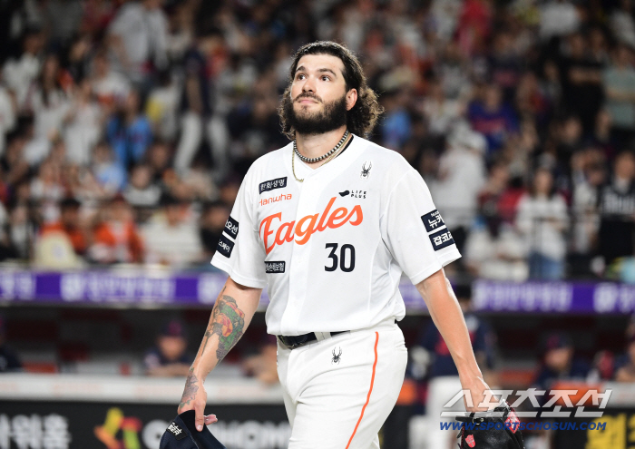 이제는 KBO 역사! 최초 15연승&최소 경기 200K 모두 품었다…그러나 