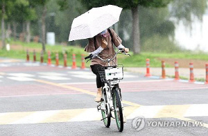 대구·경북 흐리고 가끔 비…낮 기온 29∼34도