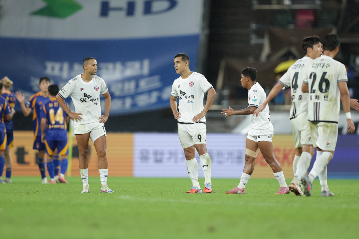 "이제부터 밀리면 끝장" 이정효 감독조차 승강 PO 걱정→현 시점 '6강…