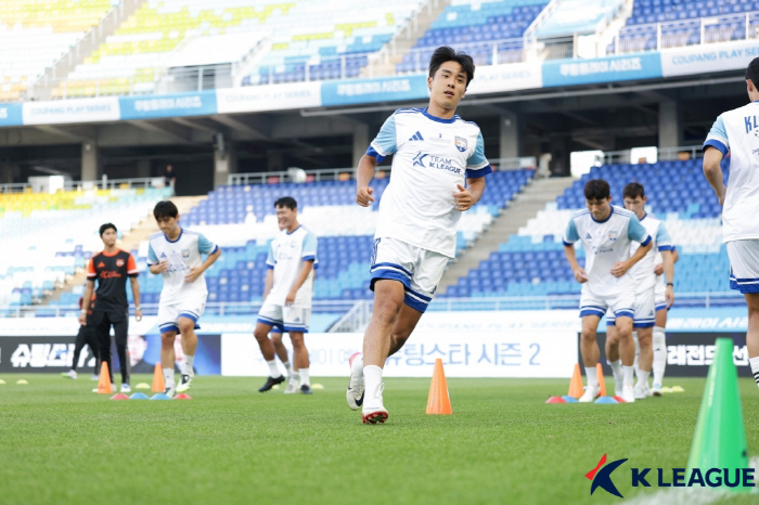 '박태하 감독의 페르소나'→팀 K리그 깜짝스타까지...어정원, 뉴캐슬전이…