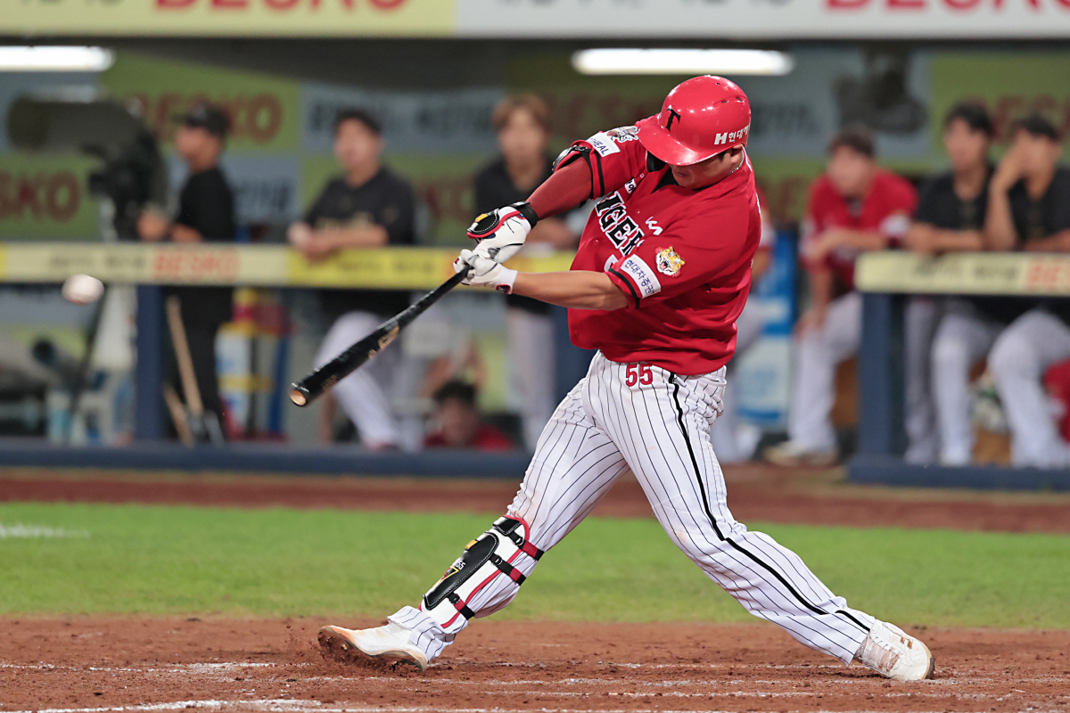 "잔루 안돼, 직구만 노렸다" 생애 첫 그랜드슬램 결승포, 후반기 4할 …