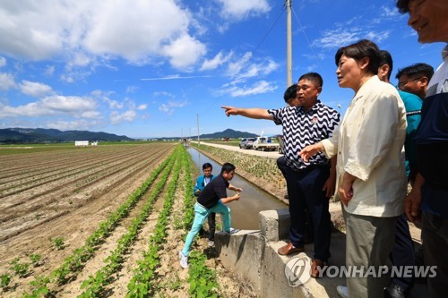 송미령 장관, 식품기업에 "국산콩 사용 확대" 당부