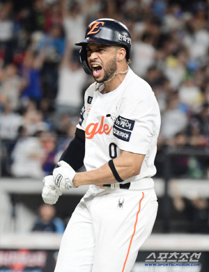 연장 11회 혈투, 한화가 끝냈다! 2위 한화, 441일 만에 롯데전 싹쓸이 '3위와 7.5G 차' [대전 리뷰]