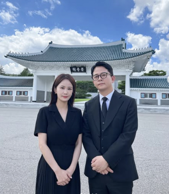김준호♥김지민 "대한독립만세"..애국심 투철한 신혼부부 '현충원서 포착'