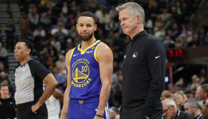 전설적 NBA 명장이 에이스를 대하는 법. "포포비치 와인잔으로 팀 던컨…