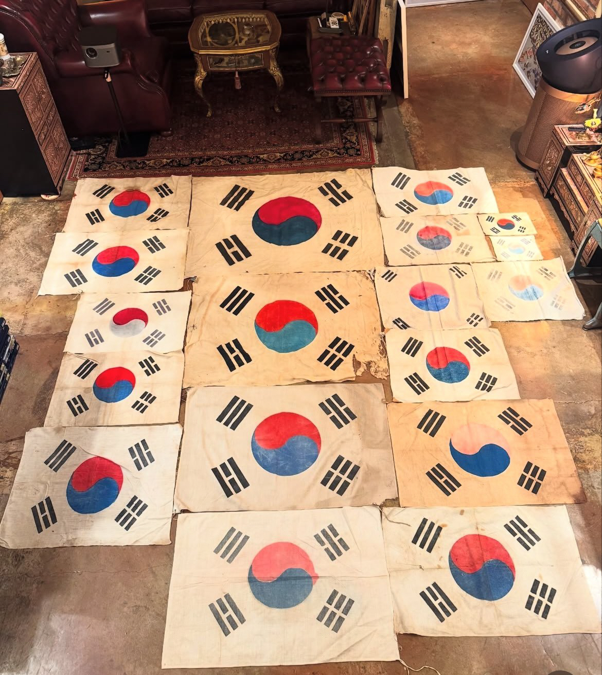 배정남, 찢어지고 피 묻은 태극기..광복절 80주년 남다른 애국심