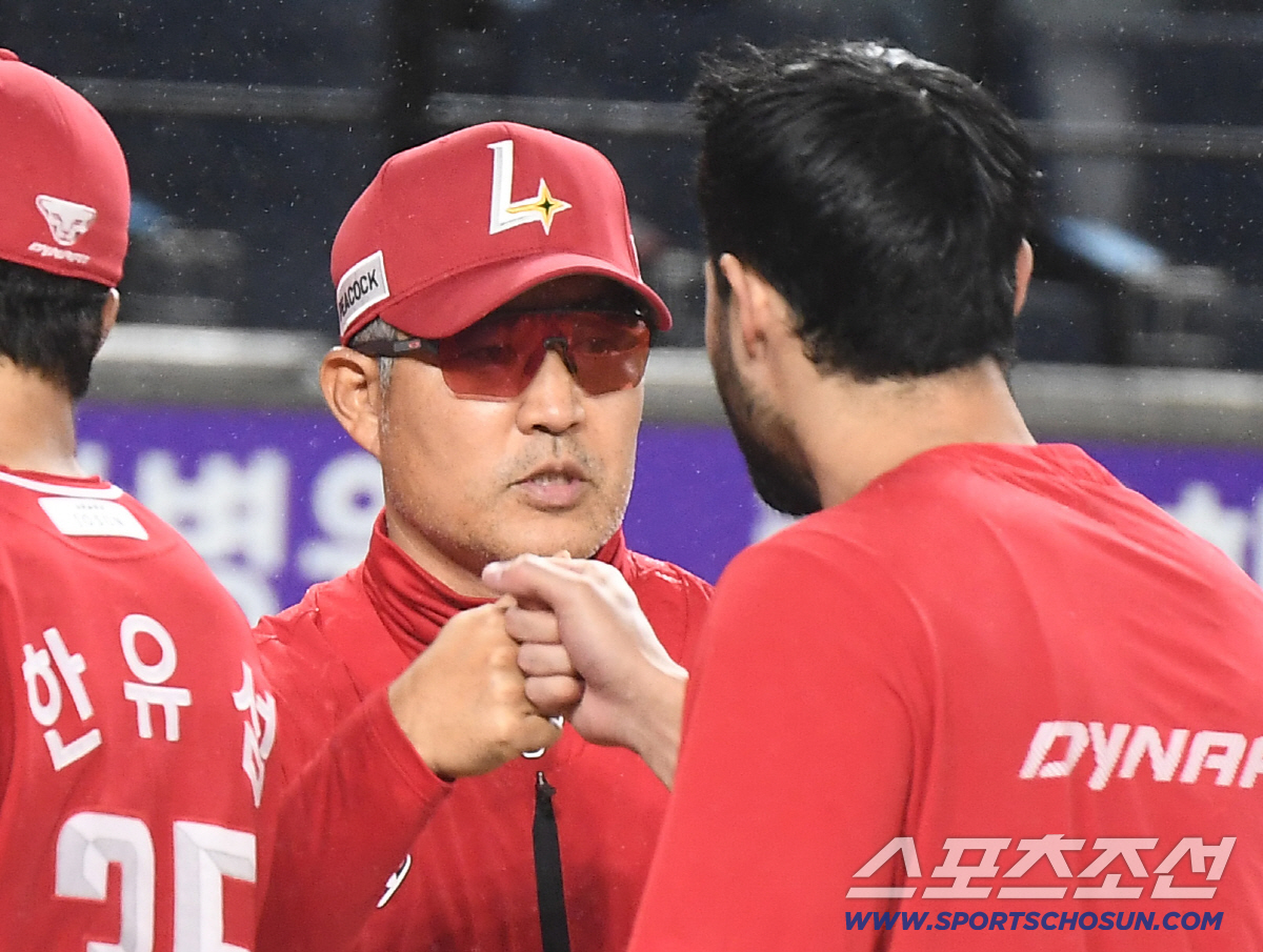 1위 만나는데 '담증세' 최정 오늘도 없다. 팔꿈치 타박상 화이트 복귀 …