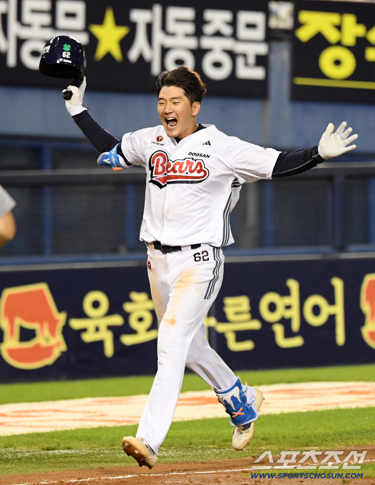 거기서 3루에 왜 던졌을까. KIA 9회말 끔찍한 송구 미스 → 가혹한 …