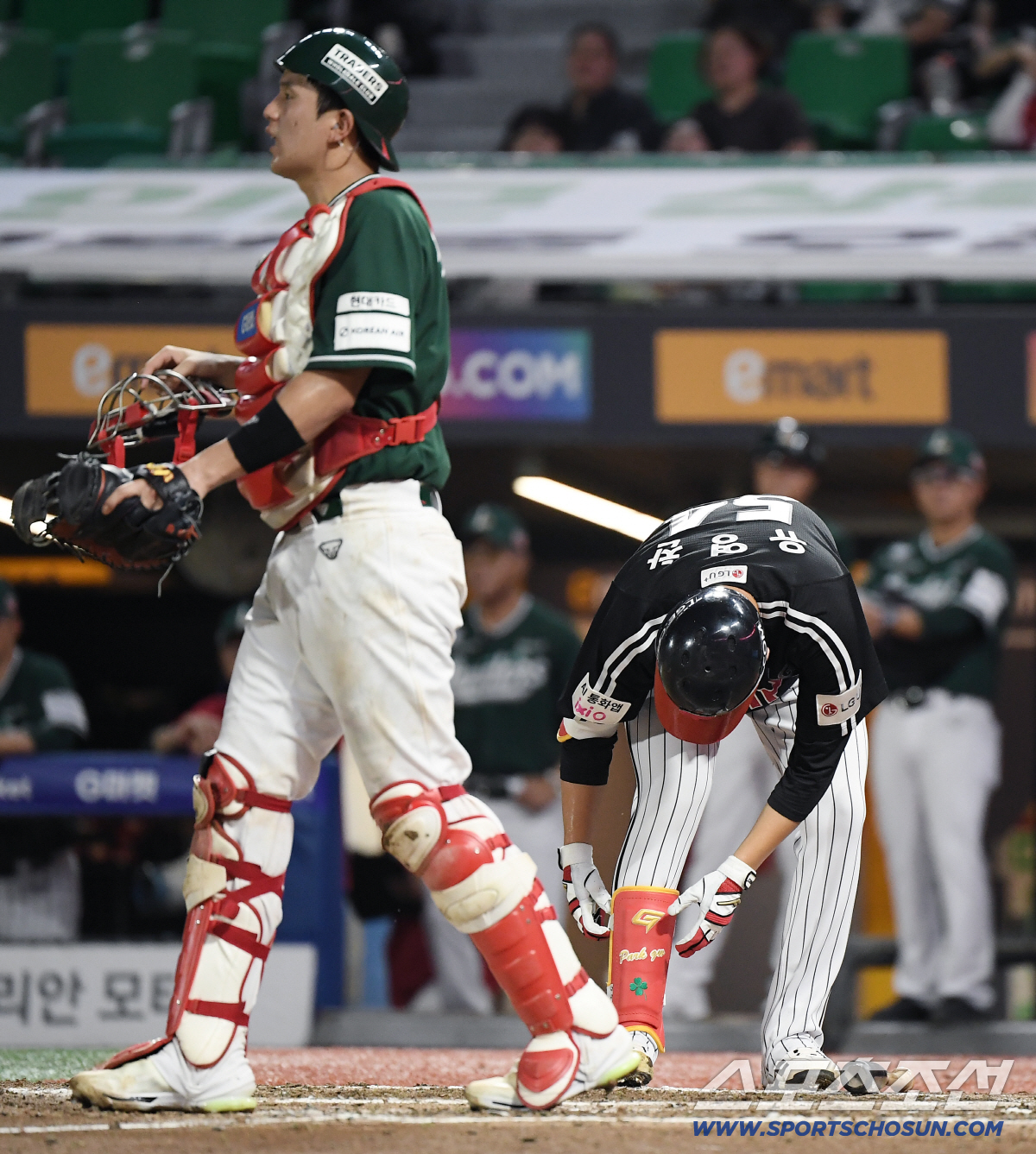 서 있기만 했는데...3번 타자 유영찬의 위압감, 볼넷 출루에 주루 플레…