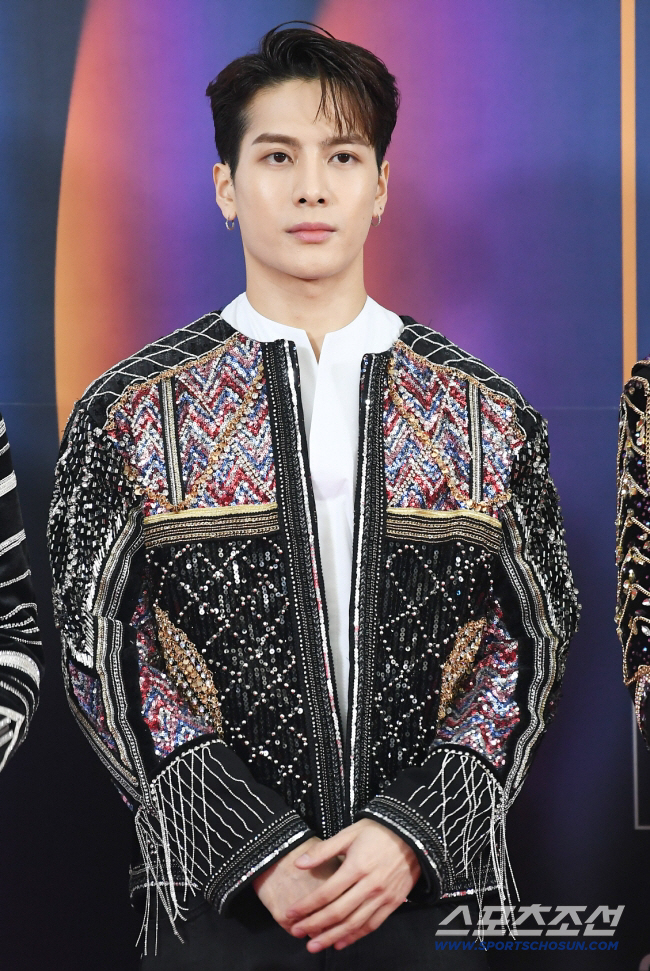 갓세븐 잭슨, 식중독으로 응급실 이송…팬사인회 긴급 취소