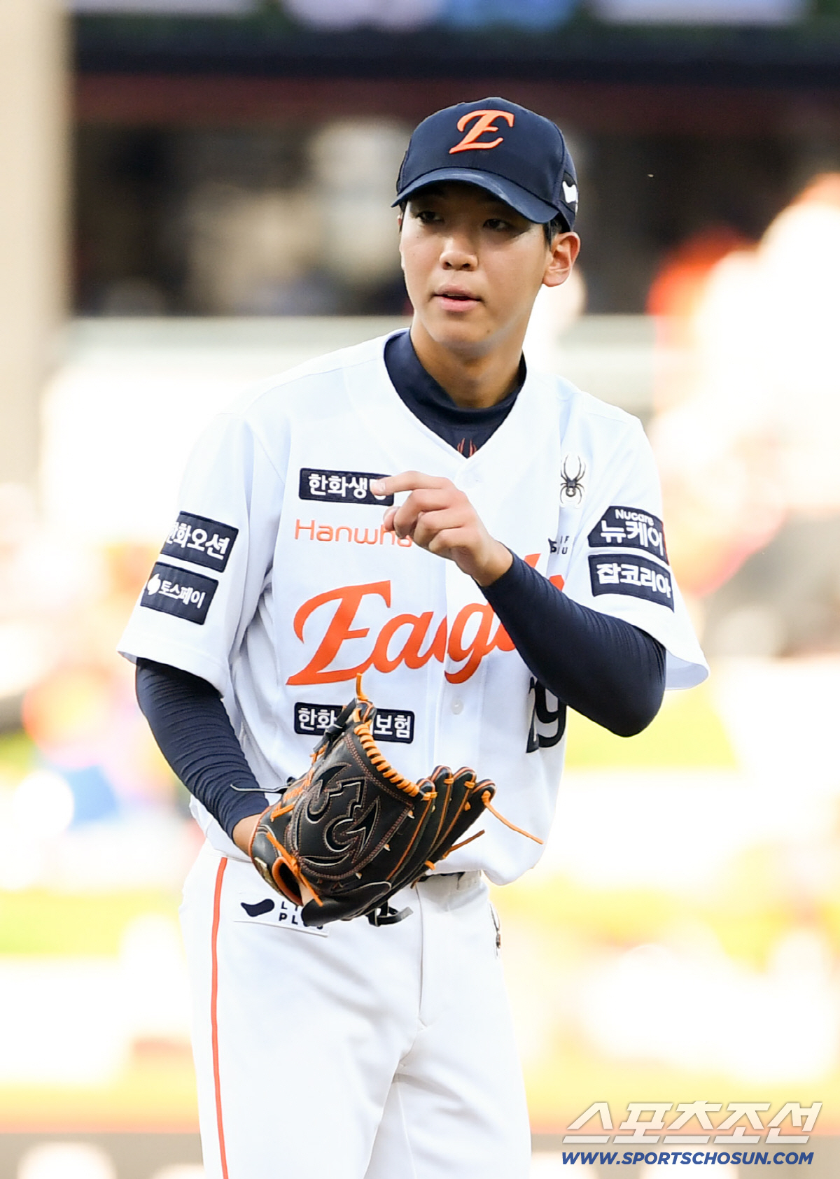 '어제 칭찬 만발했는데?' 역투 김기중 말소 → 한자리 비워둔 이유…김경…