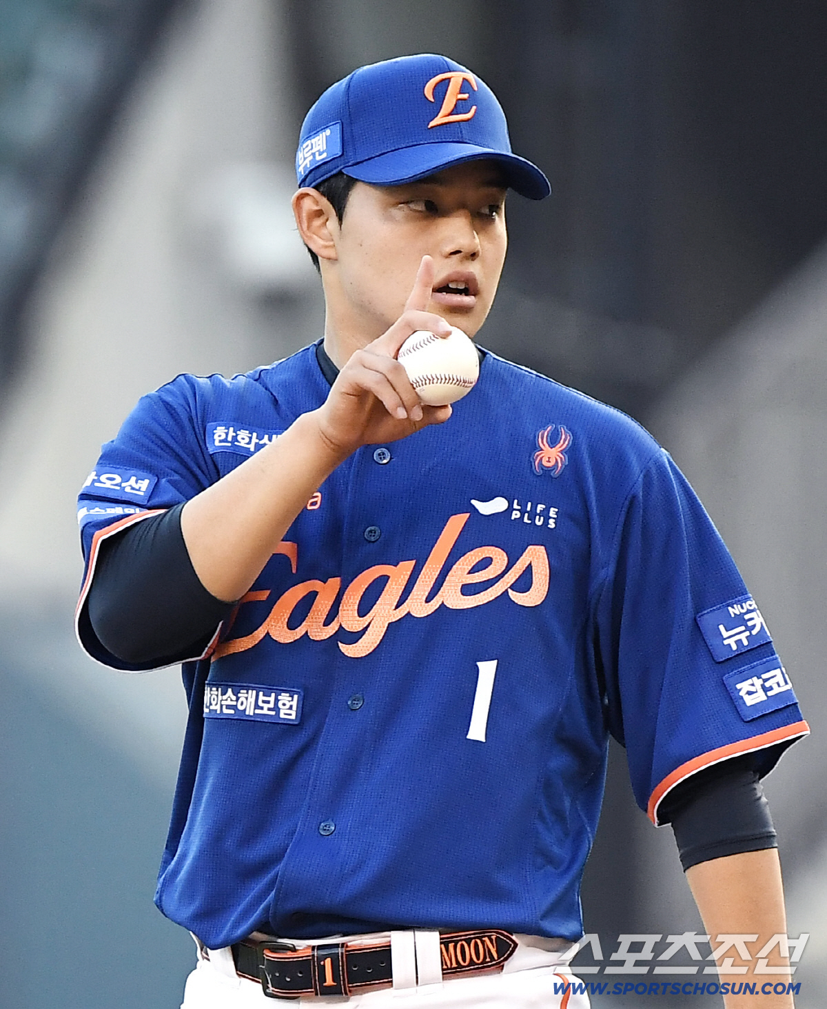 한화 연승 문동주에서 끊기나? 1회부터 4실점 '난타' → 153㎞ 직구…