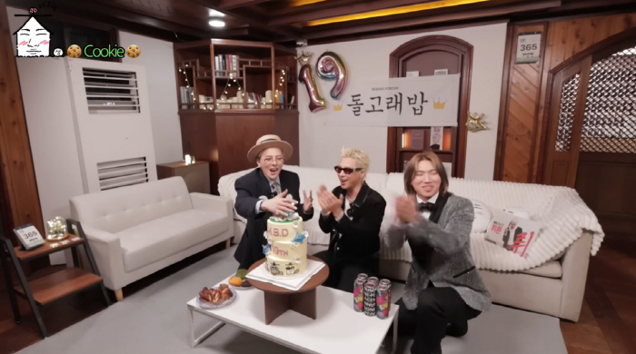지디 배지까지 착용..빅뱅 19주년 맞아 완전체 회동 포착