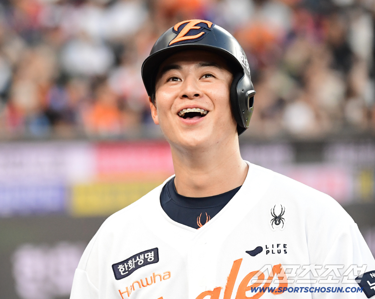 노시환 연타석아치→천재환 김휘집 백투백 결승포, 문동주 부상교체+하주석 …