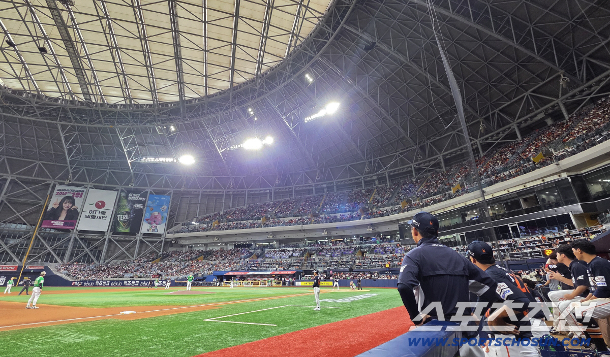 겨우 3경기 못했다고 아내 협박에 반려견 독살 테러까지...어긋난 팬심이…