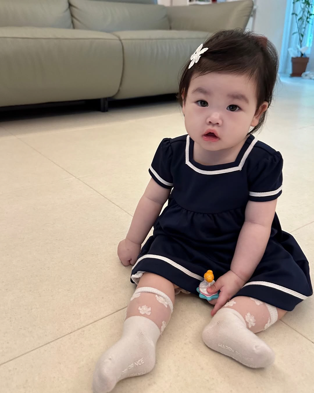 박수홍 딸, '10개월' 최연소 패션 셀럽...협찬+선물에 패션 SNS …