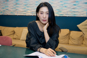 김서형, 다큐 내레이션 소감…
