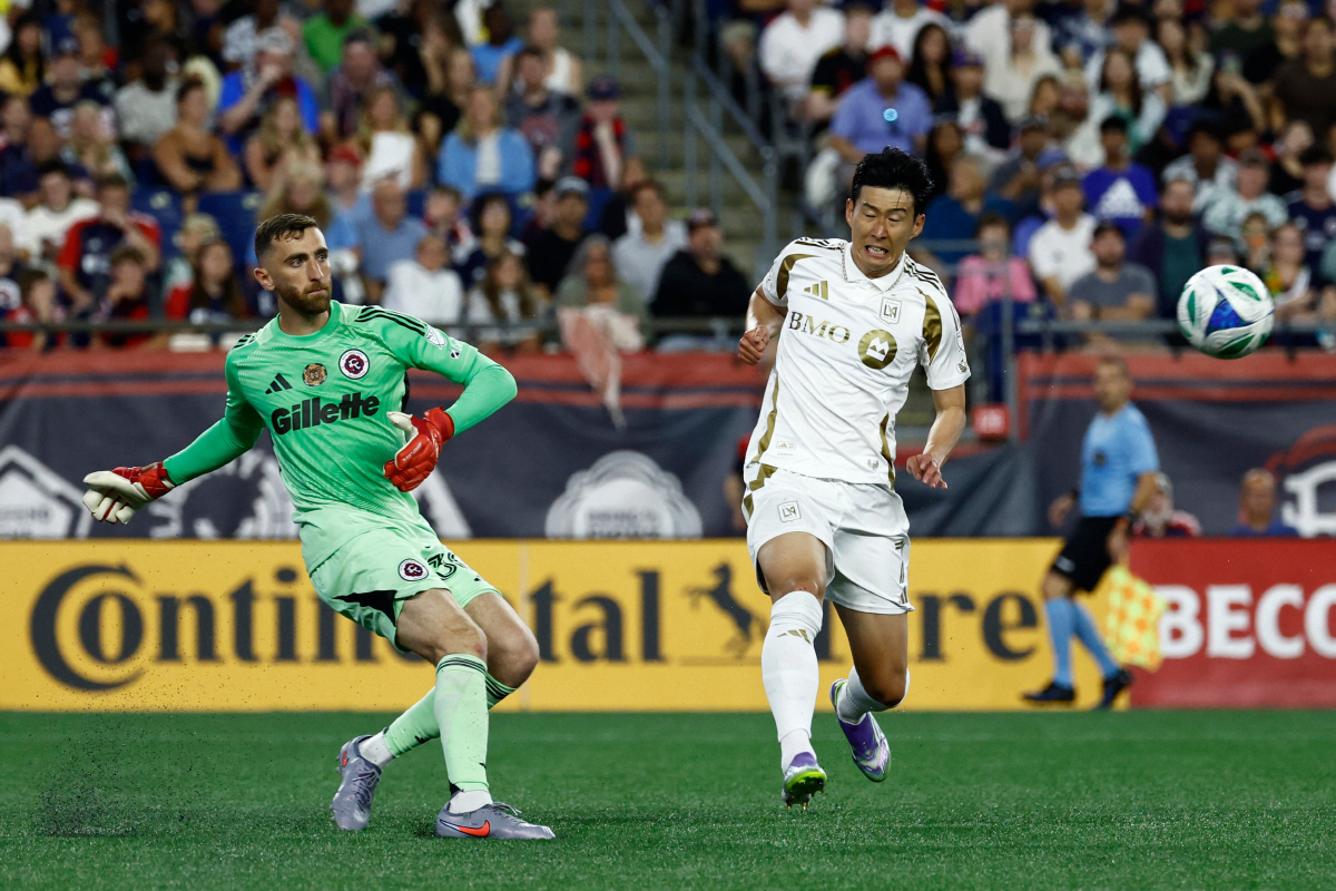 '적응이 뭐죠?' 손흥민, MLS 첫 선발 경기서 '첫 도움+최고 평점+…