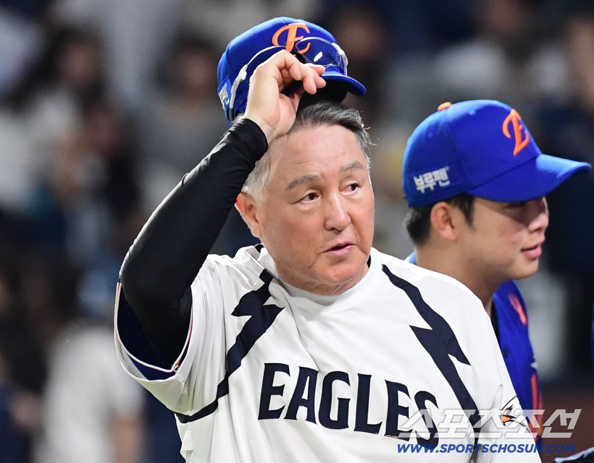 "어제 일은 우리 잘못…한화 야구는 정정당당하게" 벤클 지켜본 '67세'…