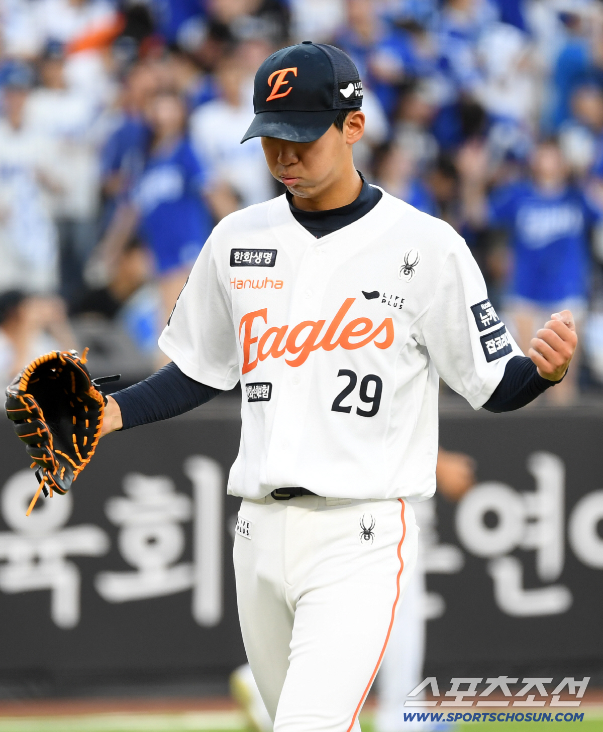 '실책→실책→실책→난타' 순식간에 7실점 실화냐? 20세 한화 영건에게 …