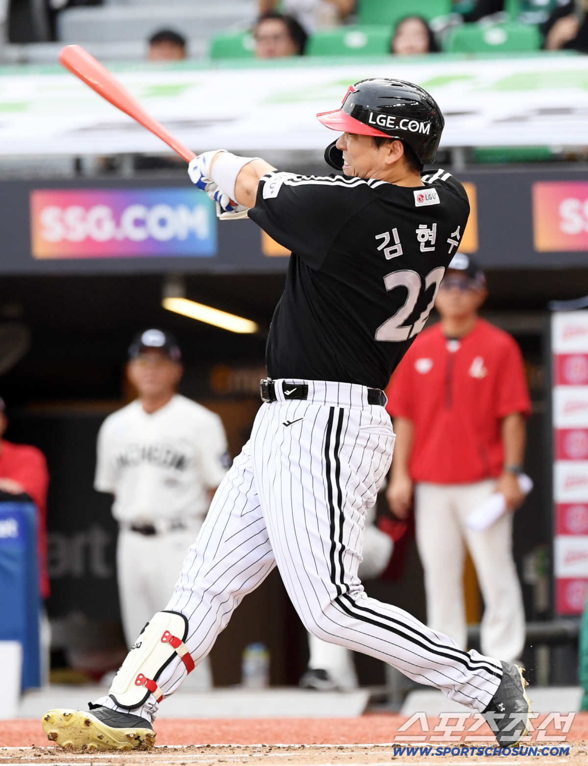 김현수, 'LG의 심장' 박용택 넘었다 →  통산 최다안타 3위 등극