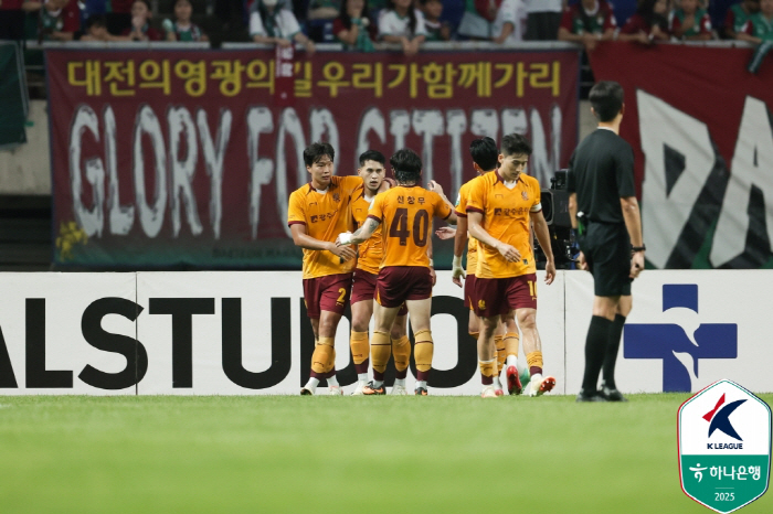 [광주 현장리뷰]'황새 사냥꾼' 헤이스 미친 멀티골 폭발! 광주, '이창…