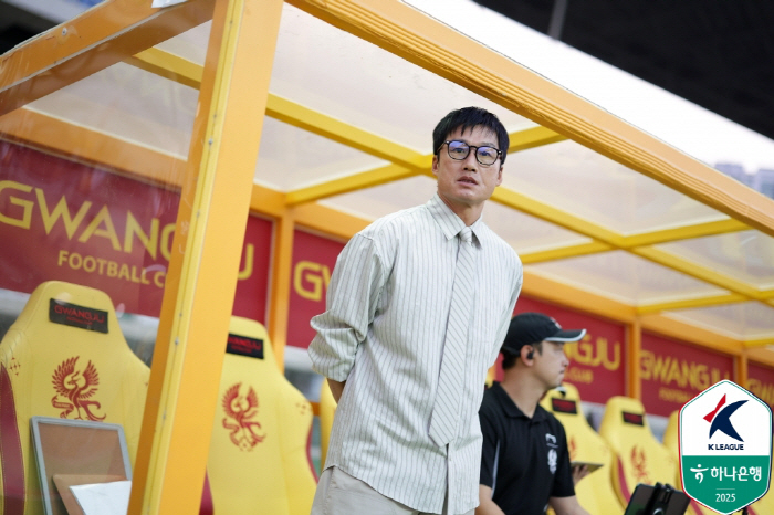 [현장인터뷰]'당장 떠나? 연말에 떠나?' 아사니는 말을 아꼈다…"지금 …