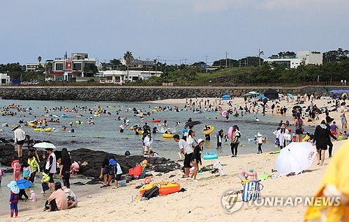 광복절 연휴 제주 관광객 22만명 넘어…지난해보다 5.4%↑