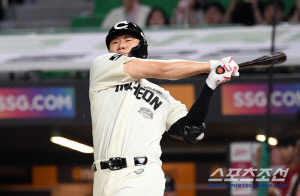 'MLB 상위 50위급' 183.2km 미친 스피드! → 1m90에 0.1톤 비밀병기 나왔다.. '힘'은 진짜다