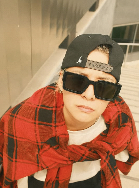 에프엑스 엠버, 韓 돌아왔다 "빈지노♥미초바 집에 얹혀살아…결혼은 아직"…