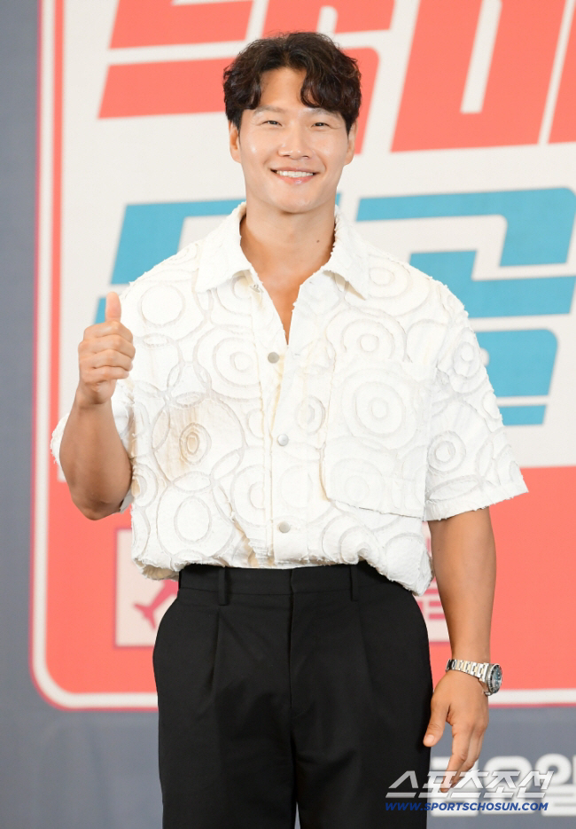 "유재석·송지효도 놀랐다" 김종국, '런닝맨' 현장서 직접 결혼 발표
