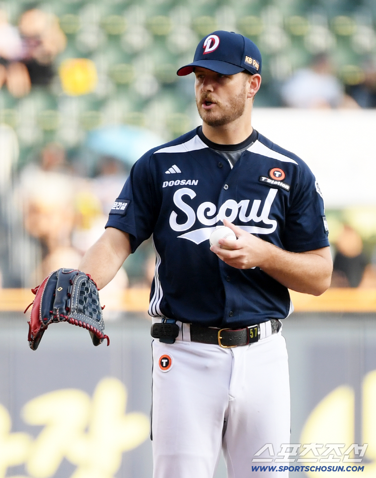 'KBO 새역사→관리 돌입' 폰세, 감기로 등판 순서 변경…한화, 오히려…