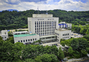 서초구, '학교급식 식기류 살균세척' 외부전문업체에 맡긴다