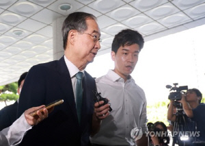 내란특검, '계엄방조·사후문건' 한덕수 피의자 조사…尹공범