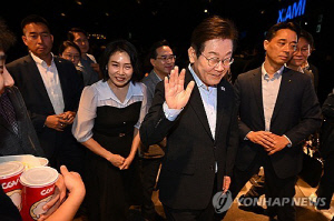 李대통령, TV 출연해 케데헌 감독·트와이스와 'K팝 미래' 논의