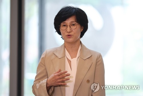 여성단체들, 여가장관 후보자 '환영'…"약자 대변한 변호사"