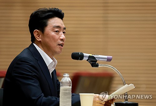 강훈식 "국채발행 검토할 수밖에 없어…부동산 공급책 조속발표"