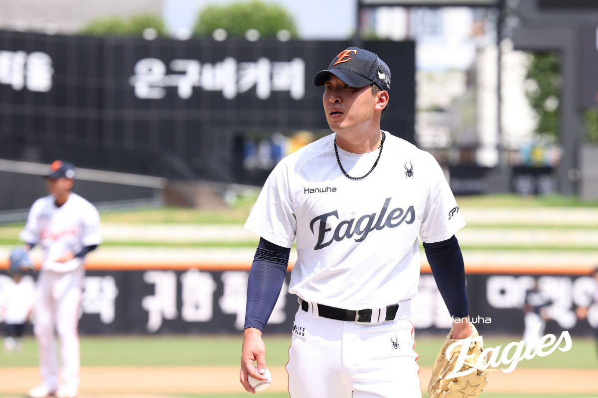 "전역할 때 한화는 더 높은 곳에 있겠죠?" 바람이 현실로…필승조 지원군…