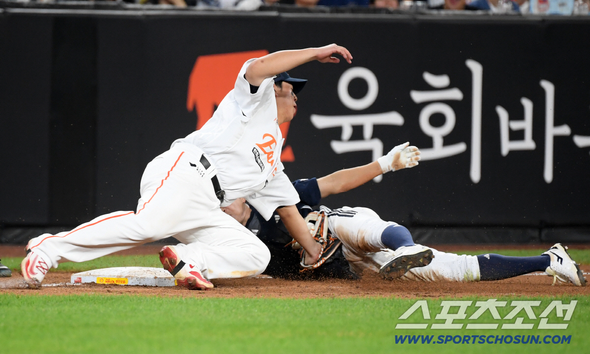 '두 번의 기적 같은 세이프' 손아섭·정수빈, 리드오프가 만든 명장면 […
