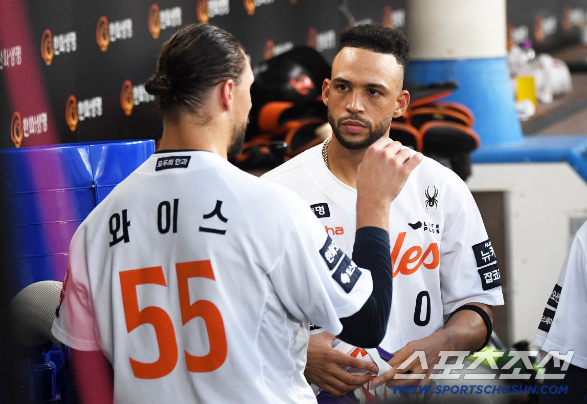'실책을 홈런으로 갚다' 경기 내내 미안해하던 리베라토 품은 와이스...…