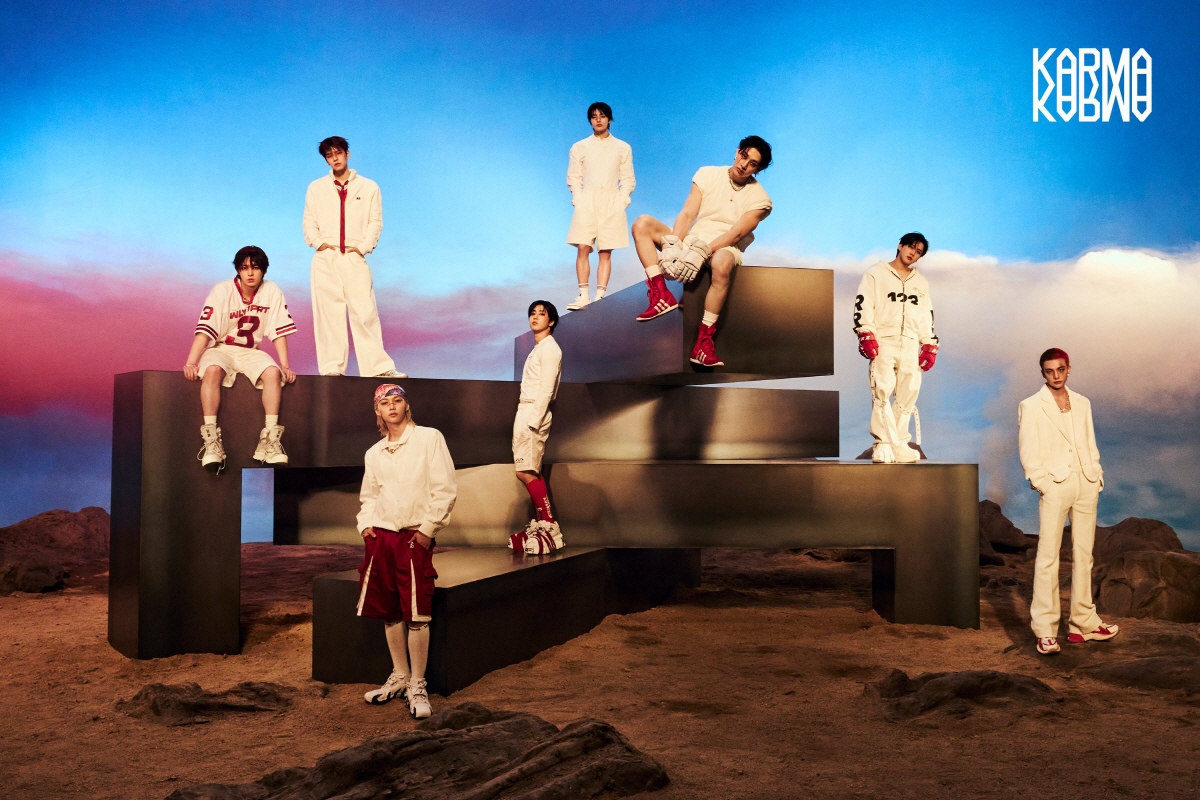 [공식] JYP "스트레이키즈 악플러 고소, 수사기관 적극협조…선처·합의…