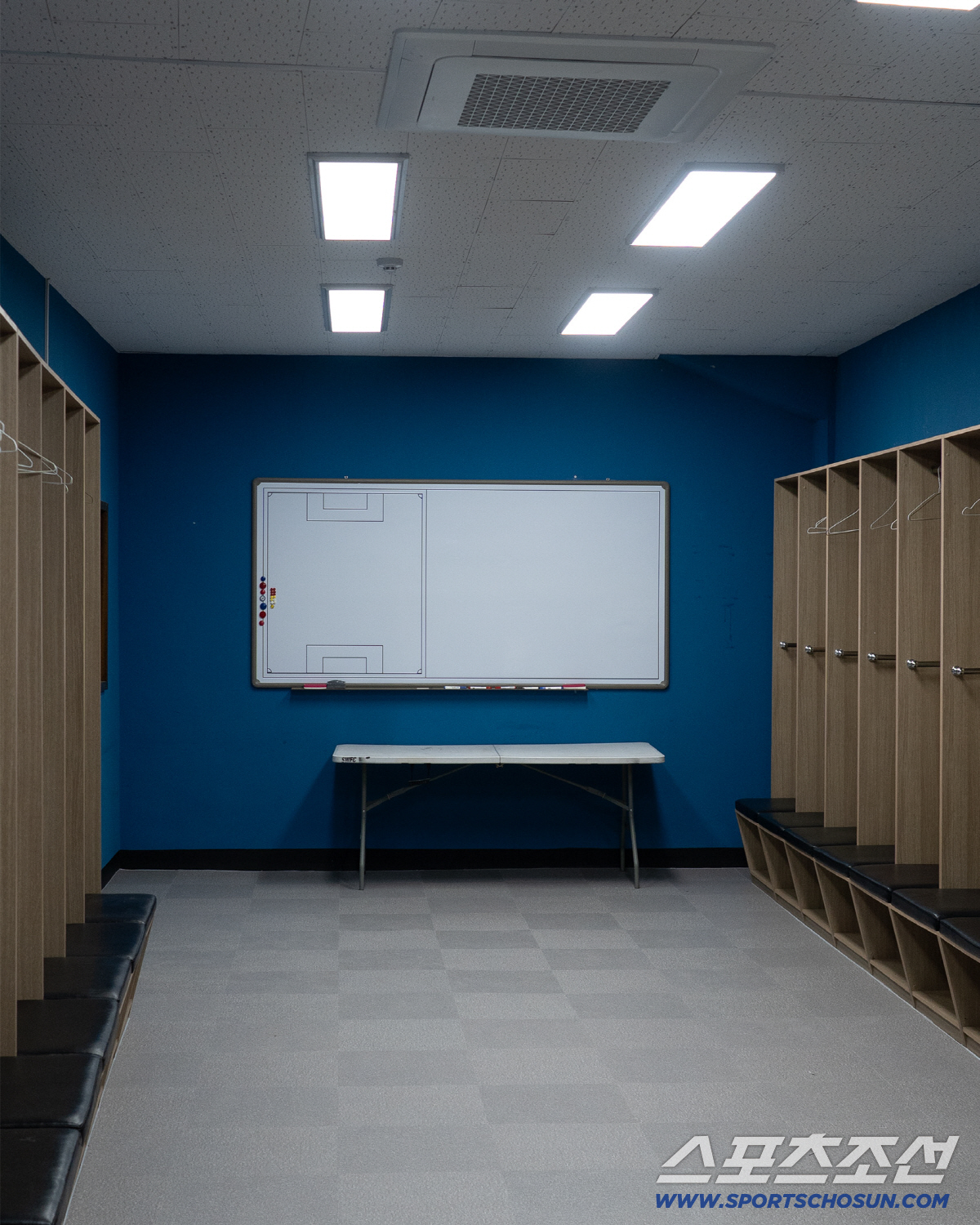 이정효 감독의 작심발언 그후,수원FC 원정 라커룸이 확 달라졌다