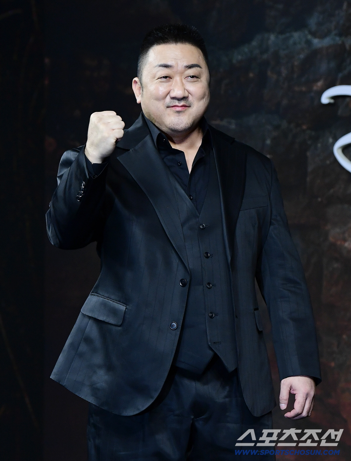 [SC현장] "또 지겨운 액션 히어로물"…마동석, '트웰브'로 '거룩한 …