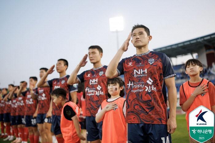 '뛰고 또 뛰는 말년 병장' 김천 상무 이동경 "나는 축구 선수, 경기장…