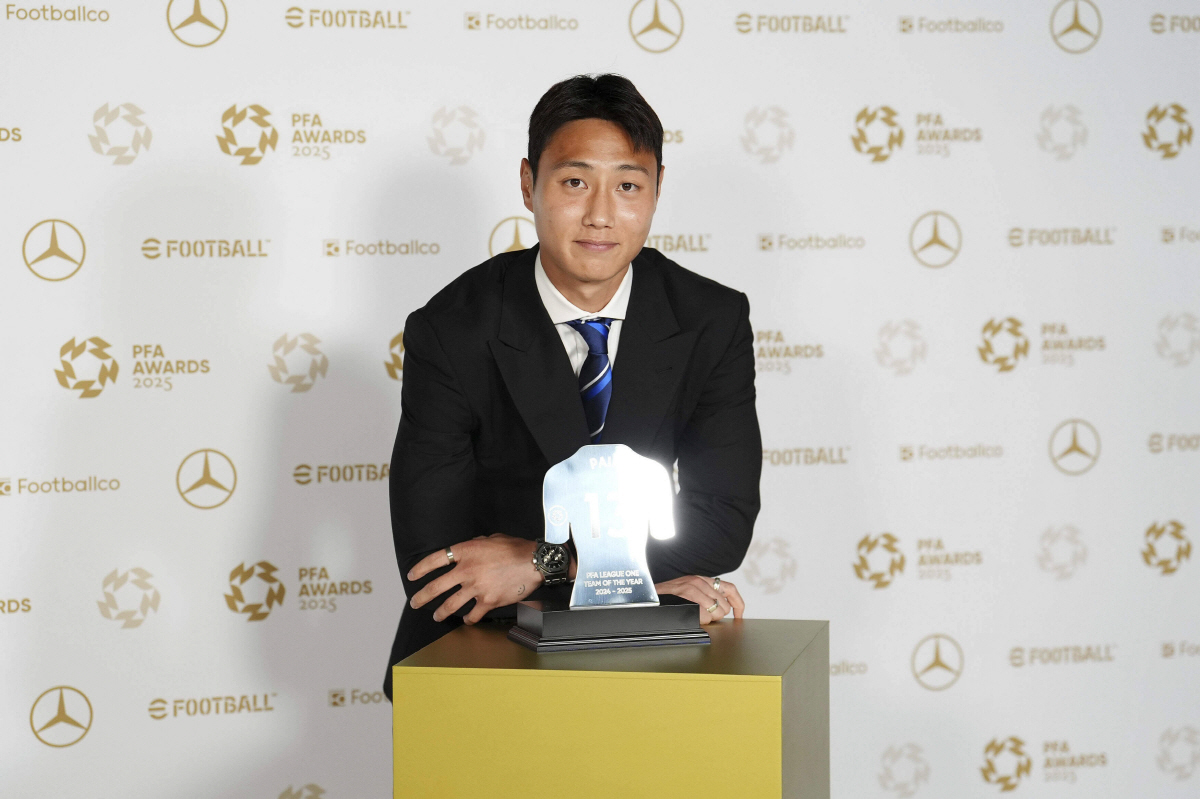 [오피셜] 잉글랜드 버밍엄 백승호, PFA 3부리그 올해의 팀 선정 쾌거