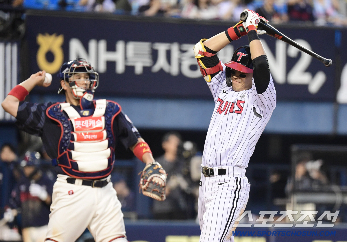5-3 역전승 LG 70승 선착. 정규리그 우승확률 77.1% 잡았다. …