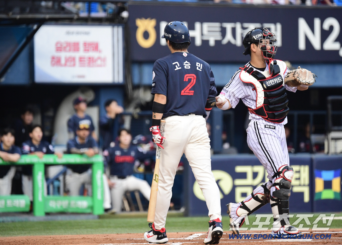 5-3 역전승 LG 70승 선착. 정규리그 우승확률 77.1% 잡았다. …
