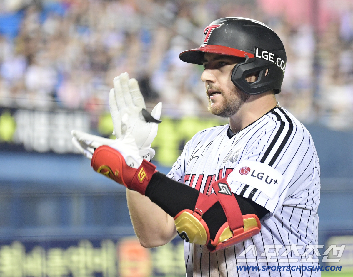 5-3 역전승 LG 70승 선착. 정규리그 우승확률 77.1% 잡았다. …
