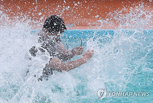 강원 북부 내륙·산지에 소나기…강릉 8일째 열대야